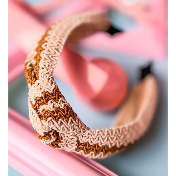 Beige Chevron Knot Headband - Picture 2 of 4